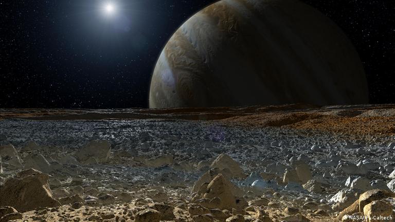 Ilustración basada en datos científicos acerca de la superficie de Europa, luna de Júpiter. Créditos: NASA