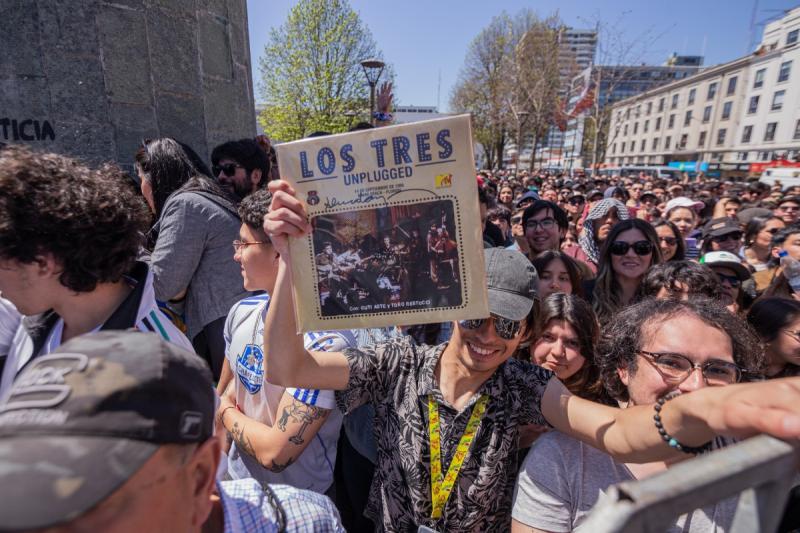 Los Tres sorprenden al anunciar un concierto gratuito en Santiago